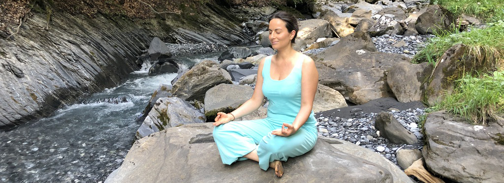 001_Lotus_Yoga_Caro